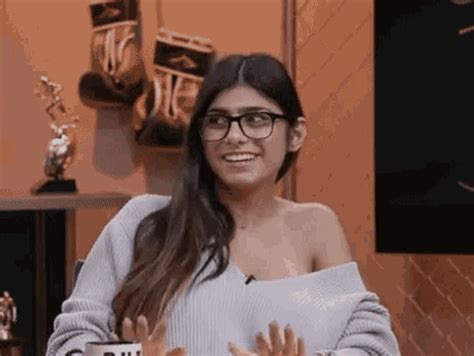 gifs mia khalifa|Relevance Mia